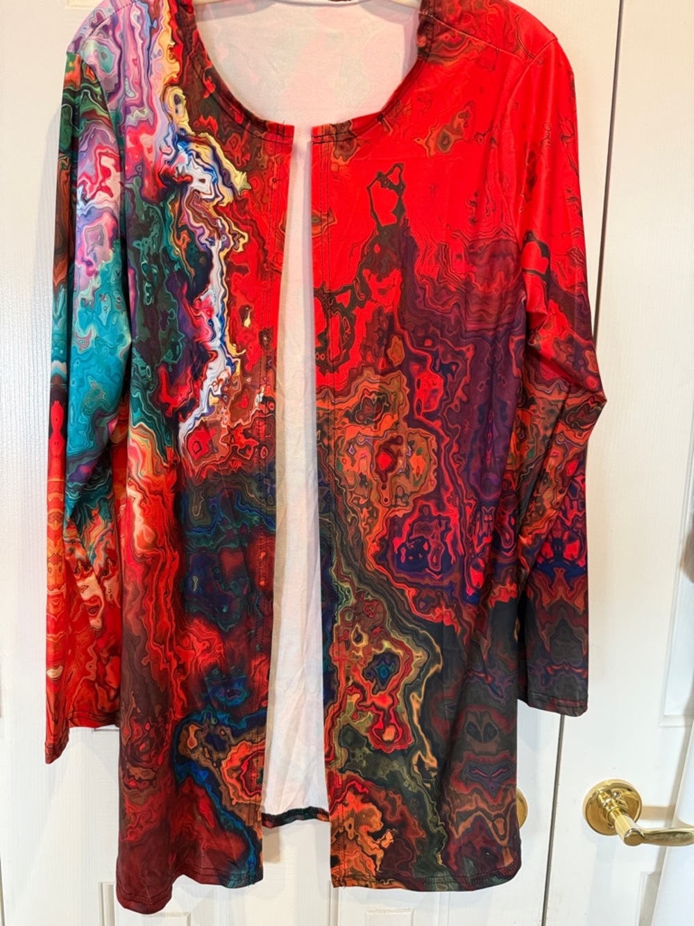Vibrant NWOT Sz Medium Abstract Red Multi Long-Sleeve Cardigan